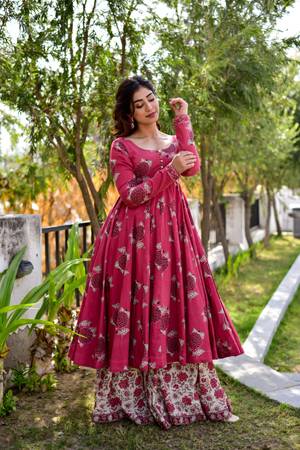 Aayaa 5 Cotton Silk Fancy Festive Wear Latest  Kurti With Bottom Collection